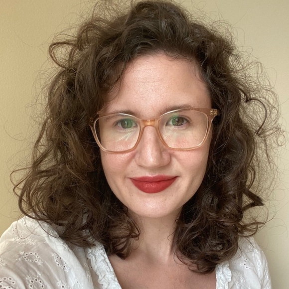 Meet your Posher, Heather - Picture 1 of 1